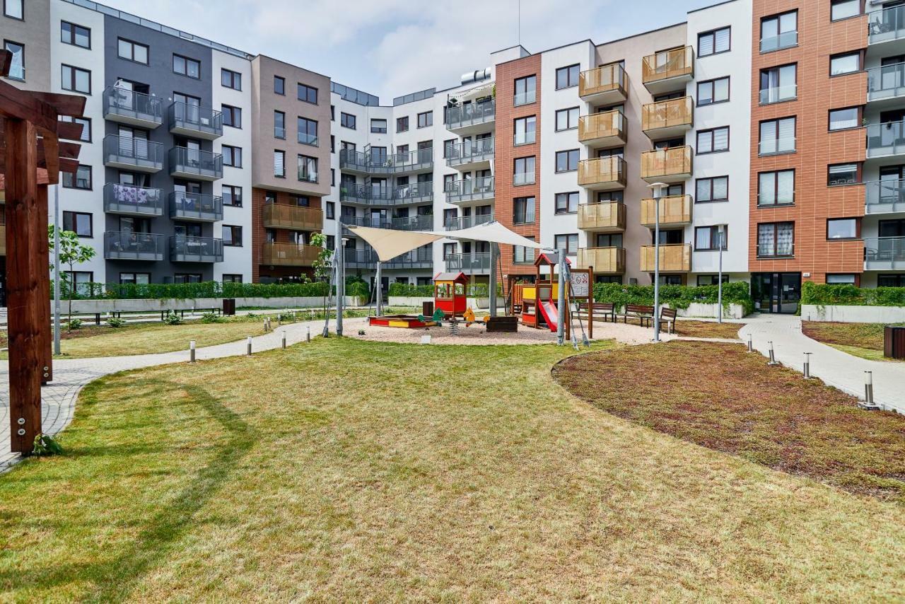 Apartment Swistackiego With Free Garage Wroclaw By Renters Dış mekan fotoğraf